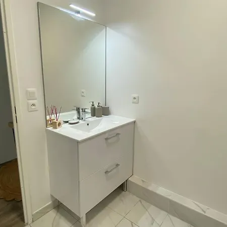 Apartment Fantastique 2 Pieces A *