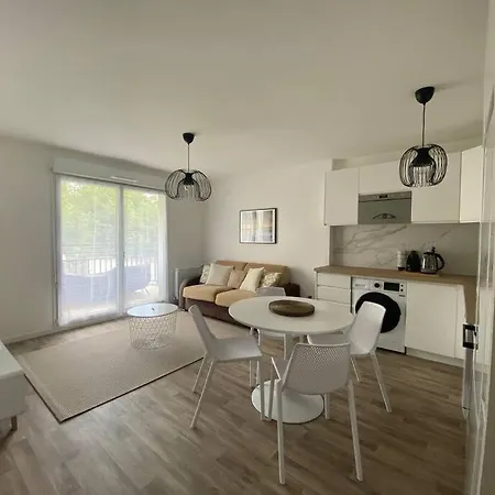 Apartment Fantastique 2 Pieces A *